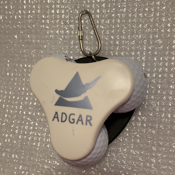 NWOT -  PAYGE Golf Ball Triangle Holder W/Bag or Belt Clip & 3 New Balls - Picture 2 of 7